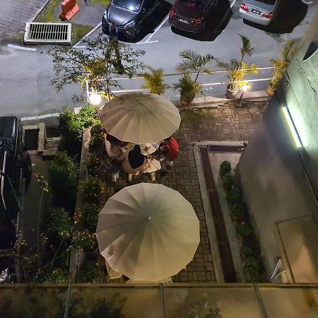 Fathers Guesthouse タナ・ラタ エクステリア 写真